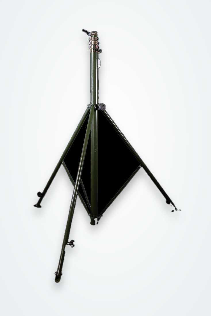 Deployable mast